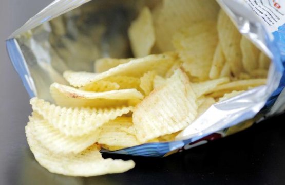 Ч.Батцэцэг: Чипсэнд хүүхдийн ЗАН АВИРТ сөргөөр нөлөөлдөг бодис агуулагддаг