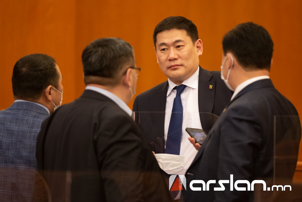 ФОТО: Монгол Улсын 32 дахь Ерөнхий сайдаар Л.Оюун-Эрдэнийг томилов
