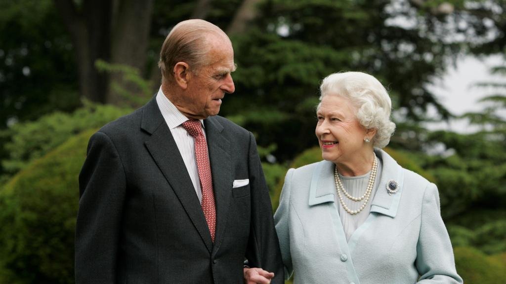 Их Британийн хатан хааны нөхөр, хунтайж Филип 99 насандаа таалал төгсжээ