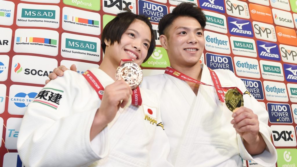 ТОКИО-2020: Японы ах дүүс жүдо бөхийн төрлөөр хамтдаа алтан медаль хүртлээ