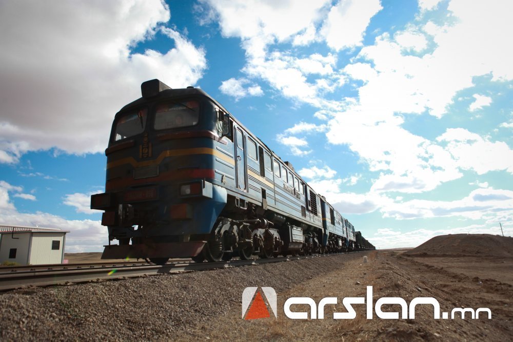 Улаанбаатар-Дархан чиглэлийн хурдны галт тэрэг энэ сарын 28-ны өдрөөс ЭХЛЭН АЯЛАХГҮЙ