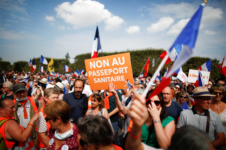 ФОТО: Францад коронавирусний хязгаарлалтуудыг эсэргүүцсэн жагсаал болжээ