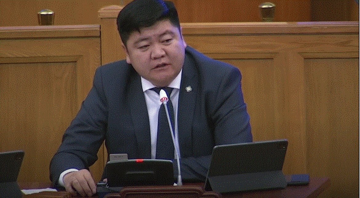 Ц.Сандаг-Очир: Солонгосын визийн нөхцөл хөнгөрвөл төрийн захиргааны байгууллагад ажиллах хүн ХОВОР БОЛНО