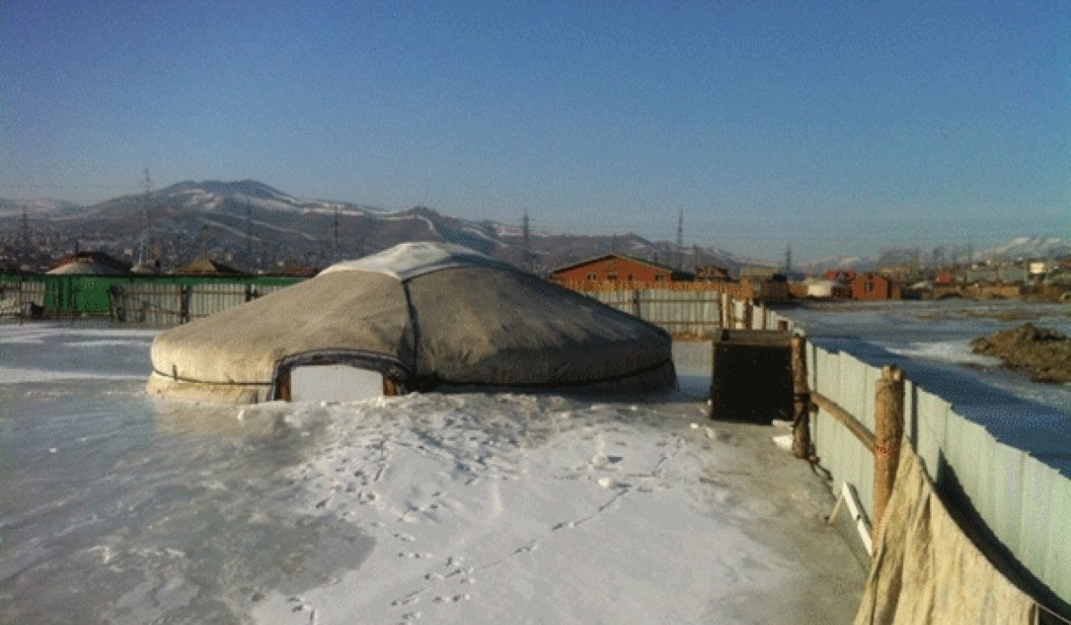 Хөвсгөл аймгийн Эрдэнэбулган сумд 33 өрхийн гэр байшин усанд автжээ