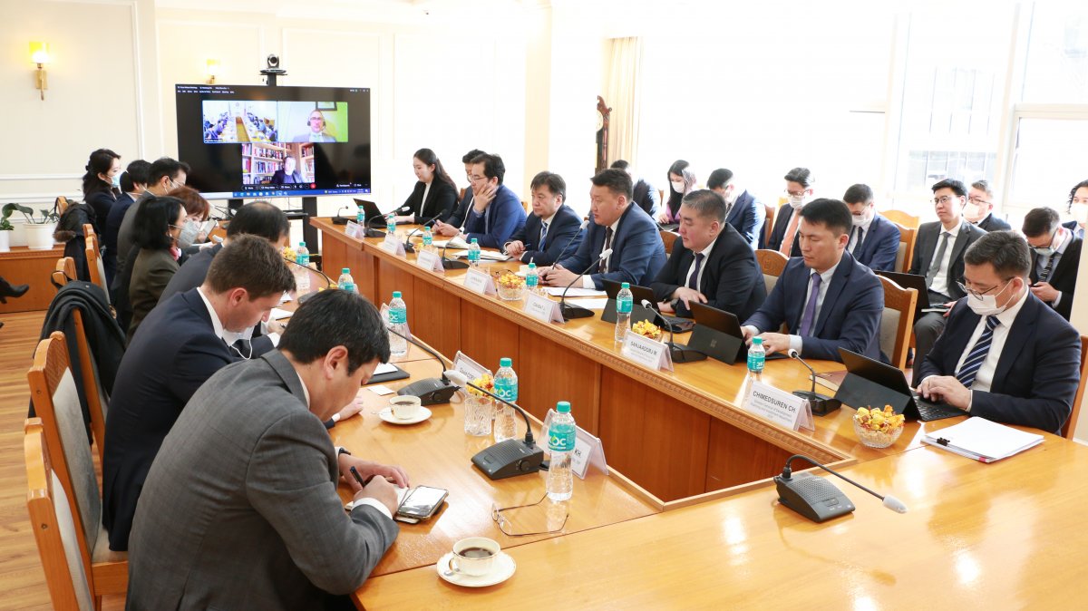 САНГИЙН ЯАМ: Олон Улсын Валютын Сангийн Ажлын хэсэг Монгол Улсад ажиллаж байна