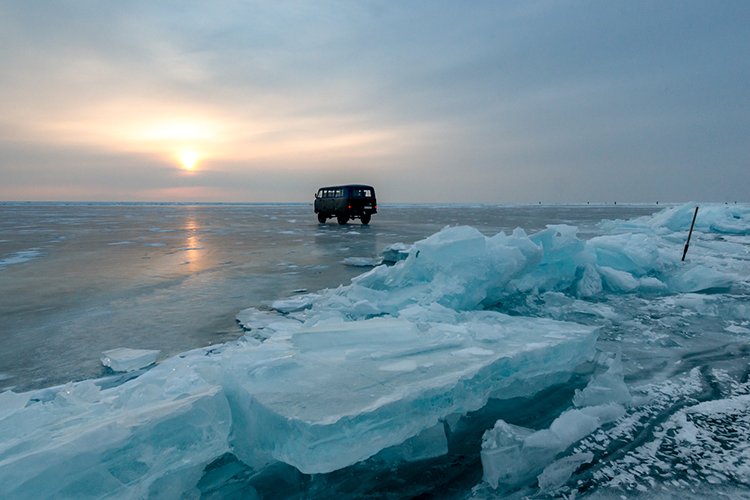Мөсөн дээгүүр явах, авто тээвэр хийхгүй байхыг АНХААРУУЛЛАА