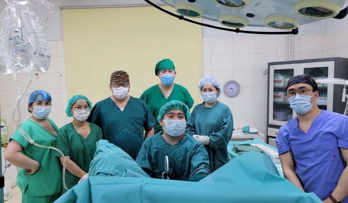 Архангай аймгийн нэгдсэн эмнэлэгт бөөр шээсний доод замын дурангийн хагалгаа хийдэг боллоо