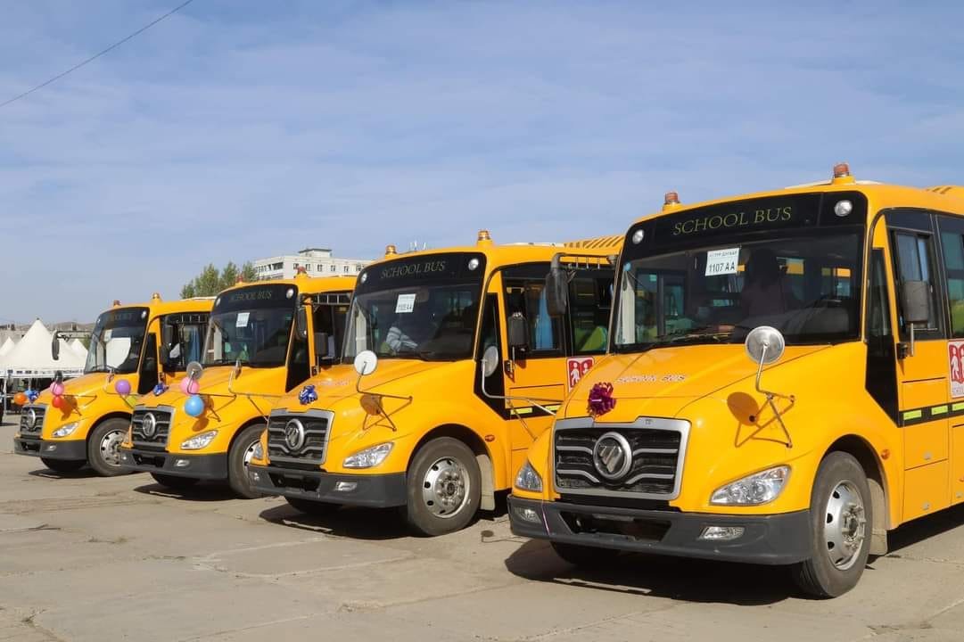 ДАРХАН-УУЛ: Сургуулийн автобусаар алслагдсан хорооны хүүхдүүдэд үйлчлэхээр болжээ