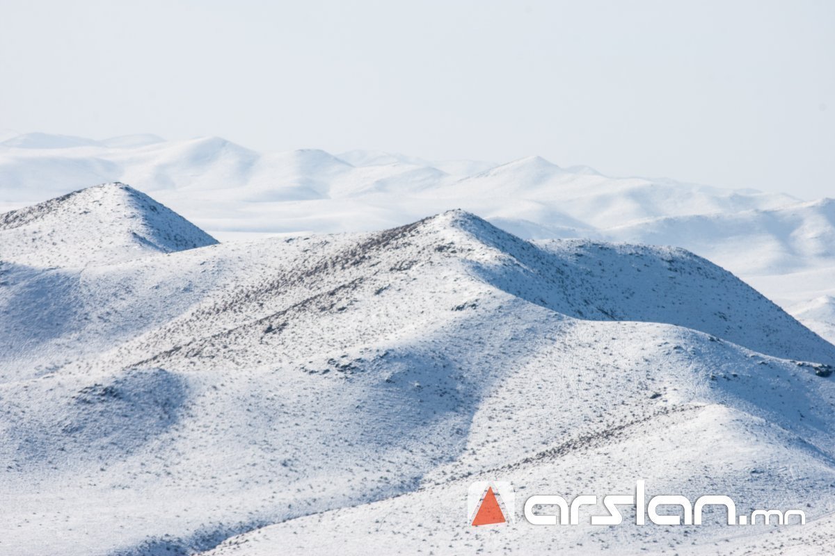 Баянхонгор, Өвөрхангайн хойд, Төв аймгийн баруун хэсгээр цасан шуурга шуурна