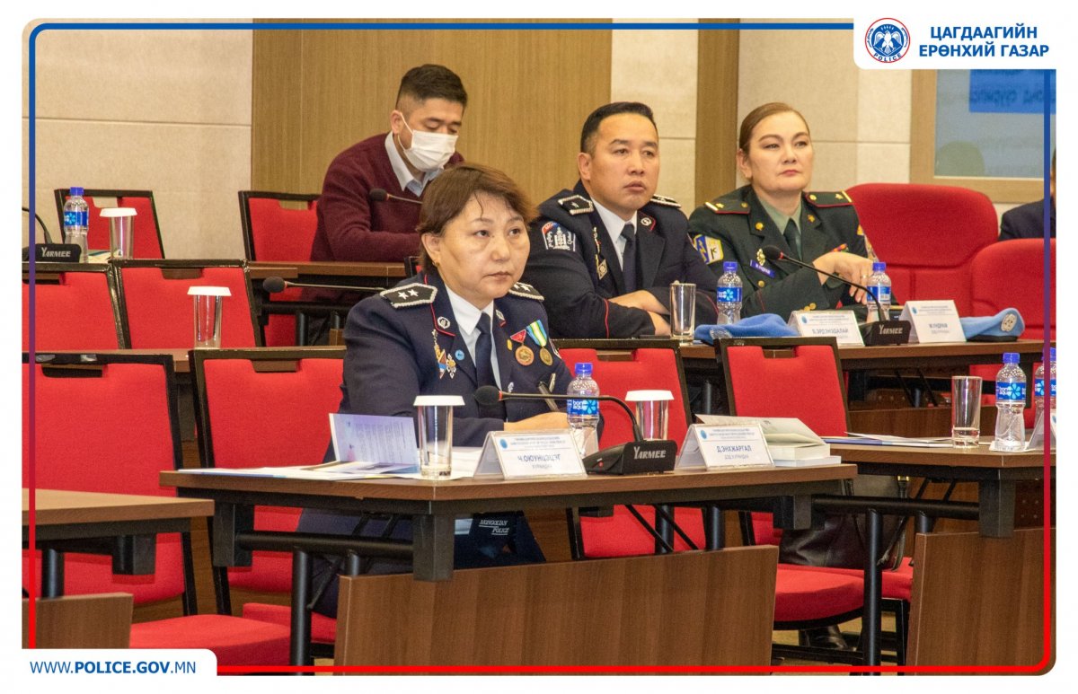 “Төрийн цэргийн болон цагдаагийн байгууллагын эмэгтэйчүүд энхийн үйлсэд” сэдэвт эрдэм шинжилгээний хурал боллоо 