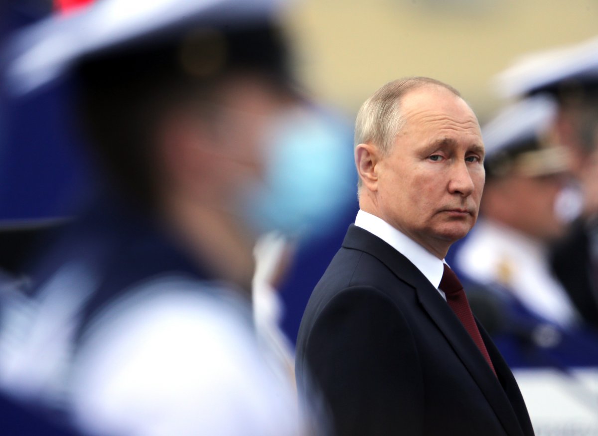 BBC: Олон улсын эрүүгийн шүүх В.Путинийг баривчлах зөвшөөрөл өгчээ