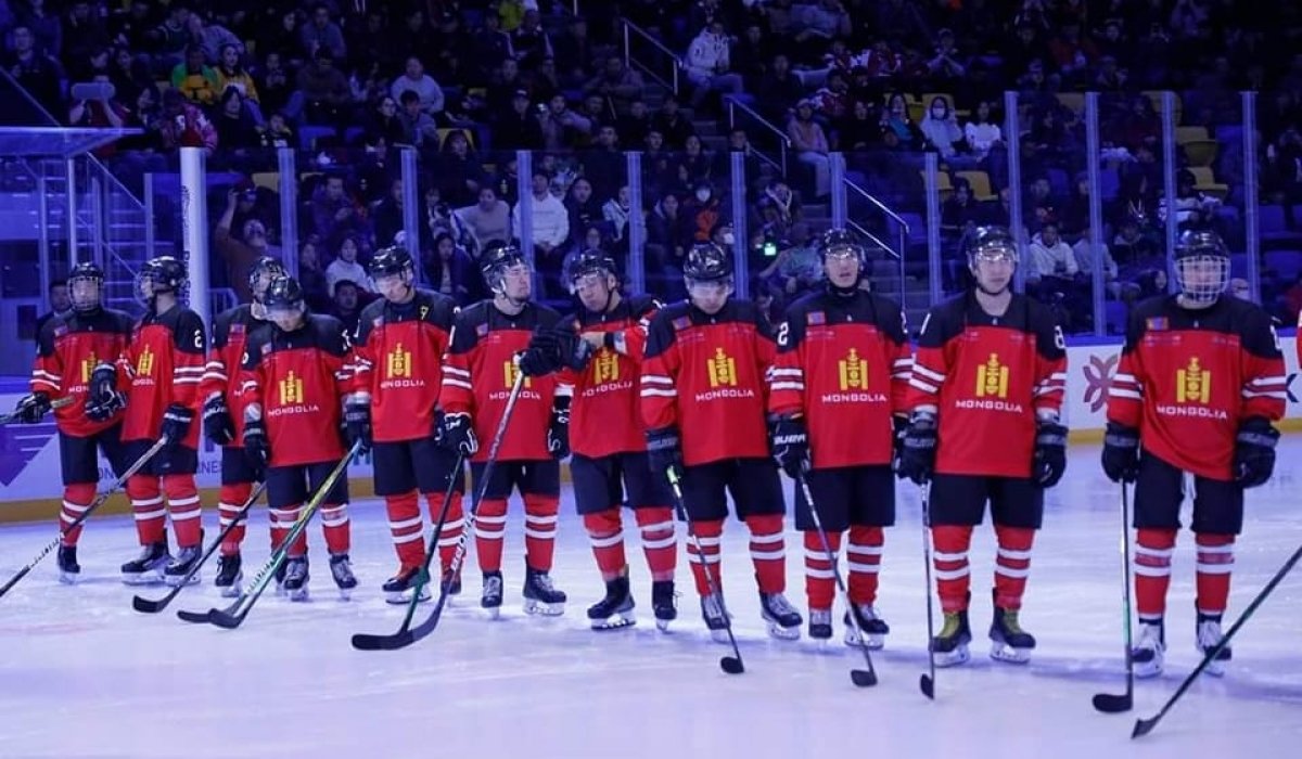 БАЯРТ МЭДЭЭ: Монголын хоккейчид “МӨНГӨН МЕДАЛ“-ийн эзэн боллоо