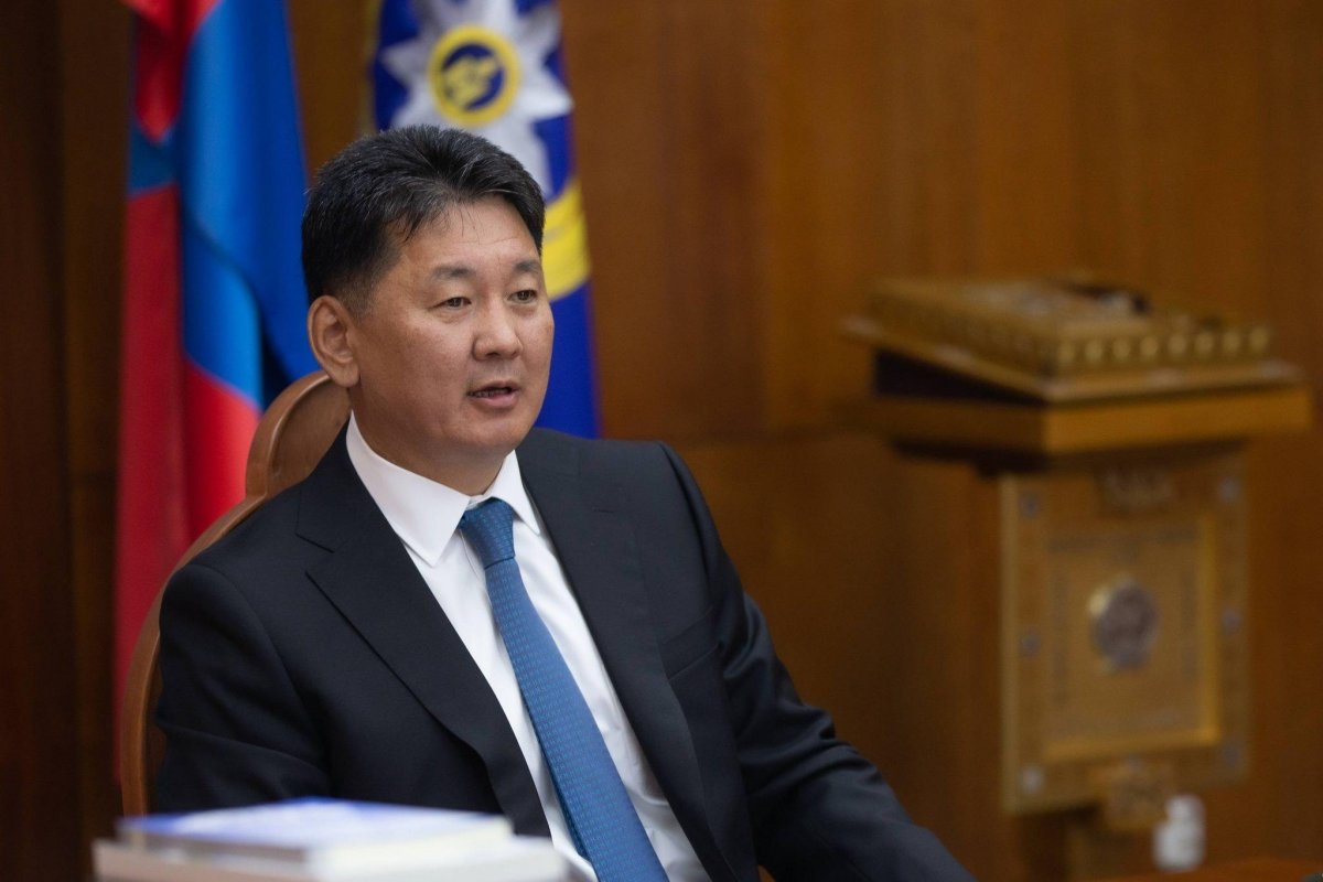 Монгол Улсын Ерөнхийлөгч “Бурхан буудай” уулыг төрийн тахилгатай болгох ЗАРЛИГ ГАРГАЛАА