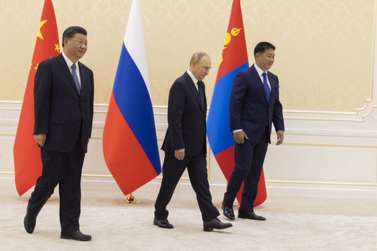Ши Жиньпин, В.В.Путин, Ким Жон Ун нарын 10 гаруй улсын төр, засгийн тэргүүн мэндчилгээ ирүүлжээ