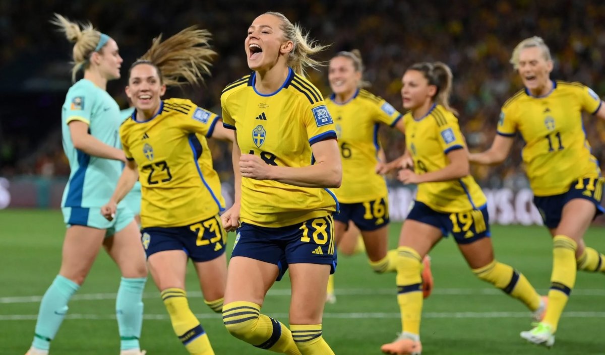 Хөлбөмбөгийн ДАШТ: Швед бүсгүйчүүд дөрөв дэх удаагаа хүрэл медаль хүртлээ