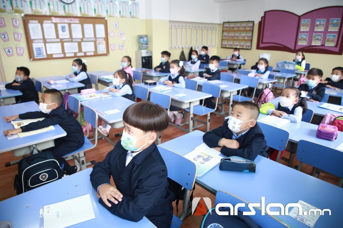 Нэгдүгээр ангид элсэх хүүхдүүдийг E-Mongolia системийн “Онцлох үйлчилгээ“ хэсэгт нэвтэрч бүртгүүлнэ