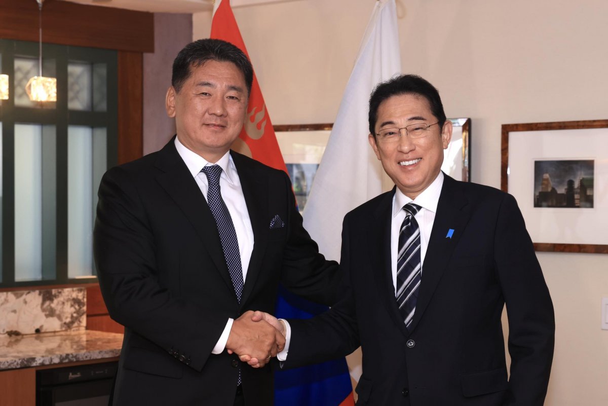 Ерөнхийлөгч У.Хүрэлсүх Япон Улсын Ерөнхий сайд Ф.Кишидатай уулзав