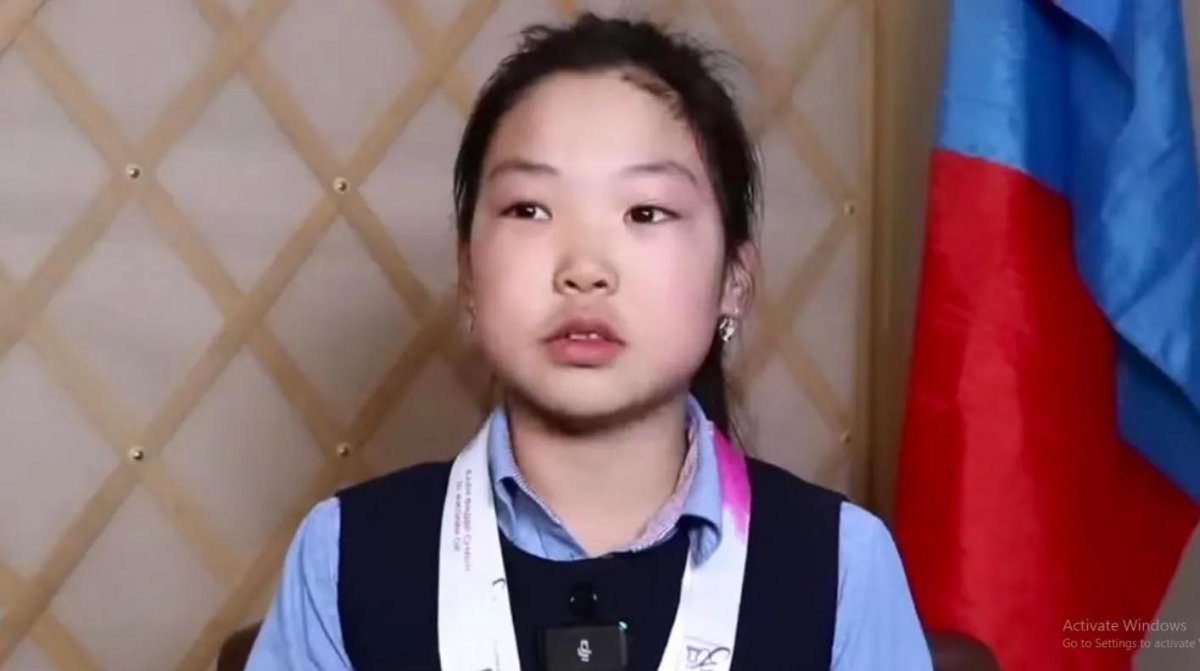 9 настай Н.Монголжингоо гар дээрээ 290 суниаж, рекорд тогтоожээ