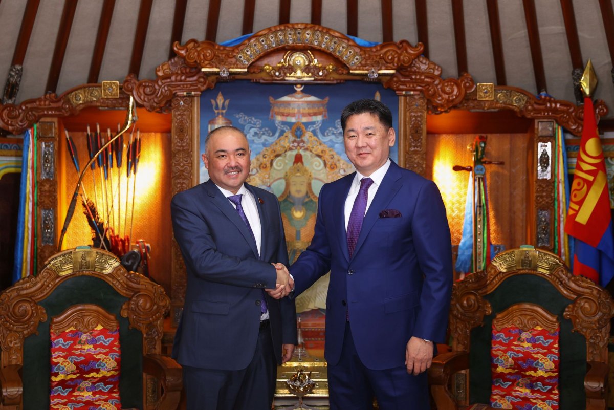 Ерөнхийлөгч У.Хүрэлсүхэд Бүгд Найрамдах Киргиз Улсын Парламентын дарга Нурланбек Шакиев бараалхав