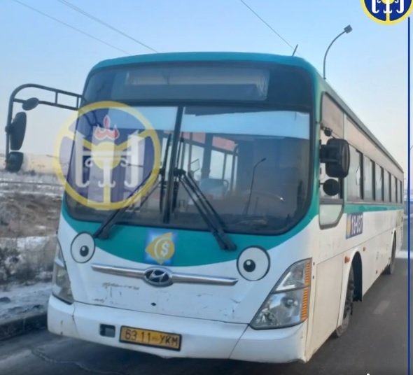 Өглөө үйлчилгээнд гарах гэж байсан автобусны жолоочийг ариун цэврийн өрөө орох хооронд тээврийн хэрэгсэл нь алдагджээ