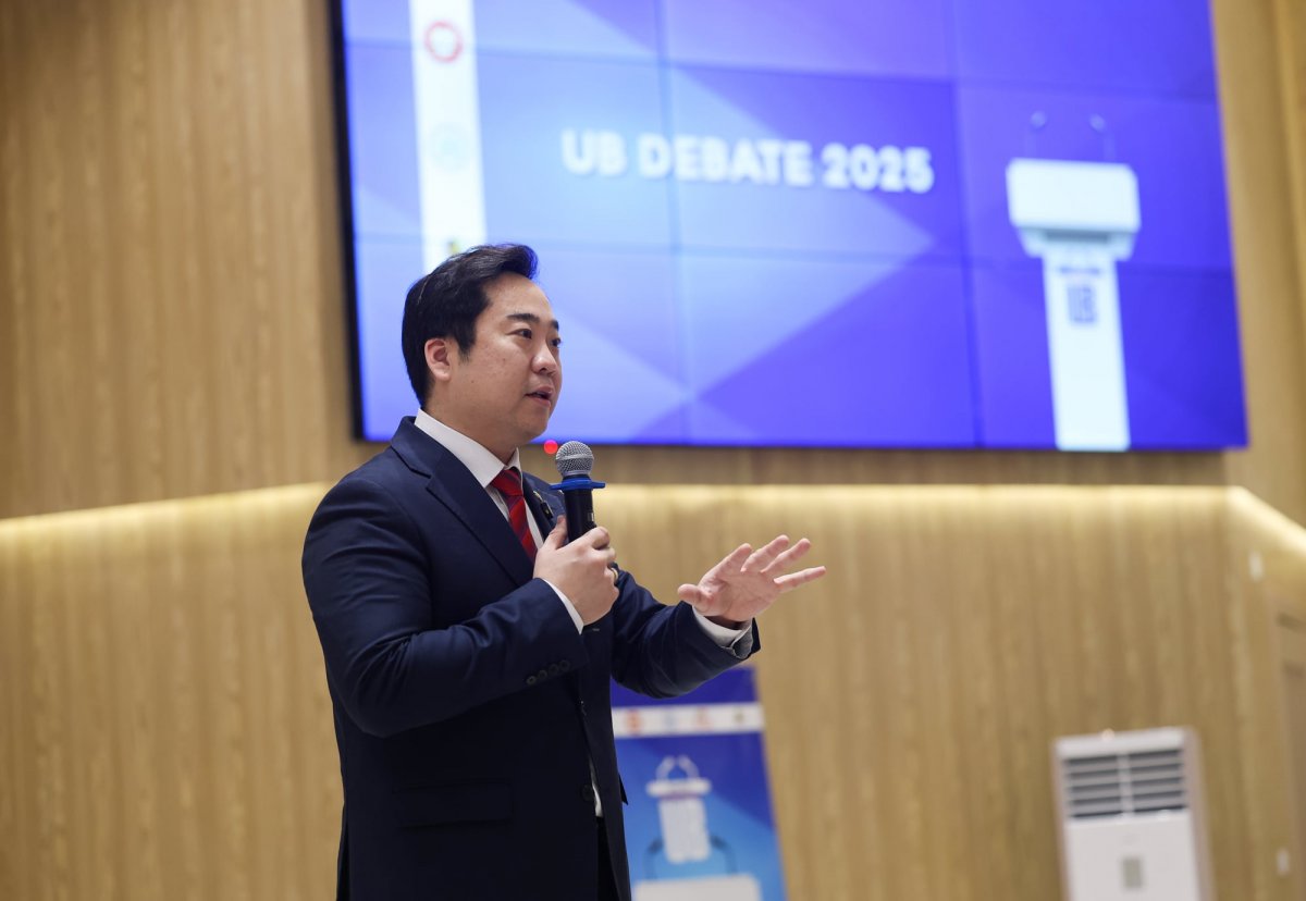 “UB DEBATE-2025“ багш, сурагчдын мэтгэлцээний финалын шат эхэллээ
