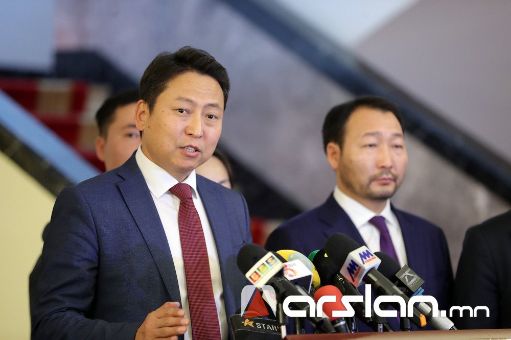 Боловсролын дэд сайдаар томилогдох Д.Гантулга ₮935 саяын ОРОН СУУЦ,  ₮758 саяын АВЛАГАТАЙ