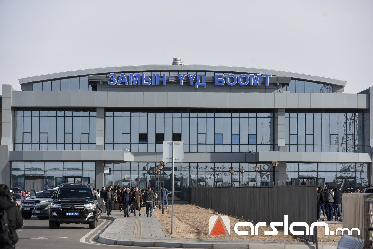 ТАНИЛЦ: Сар, шинийн баяраар хил хаах ХУВААРЬ