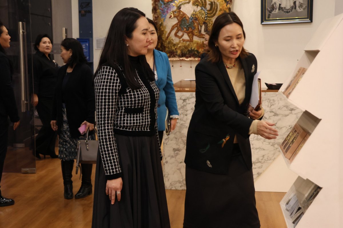 ССАЖЗ-ын сайд Ч.Ундрам Чингис хаан Үндэсний музейн  үйл ажиллагаатай танилцлаа