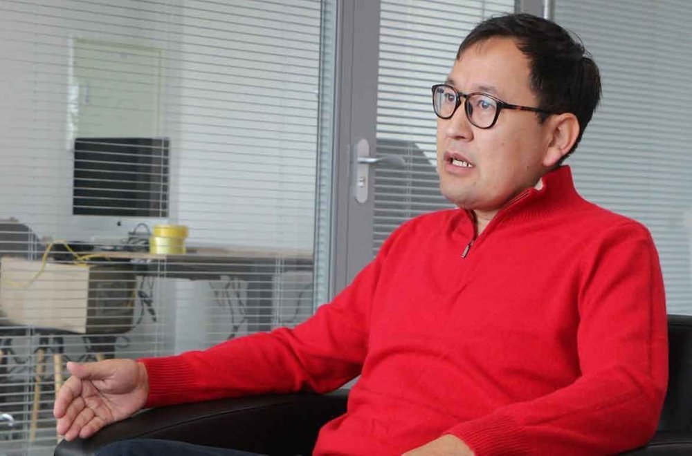 Хуульч О.Батхүү: Тийм л шударга юм бол эх орноо зарсан хулгайч нарыг шорондоо хийгээч...