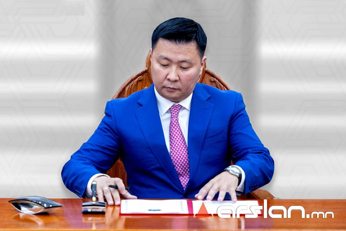 Э.Бат-Амгалангийн орлого жилийн дотор ₮329 саяар НЭМЭГДЭЖ, ₮619 сая болжээ