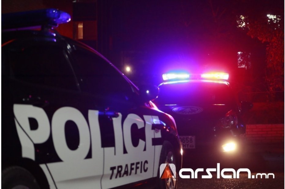 Төлбөрөөс болж таксины жолоочтой маргалдаж, жолоочийн амь насыг хохироожээ