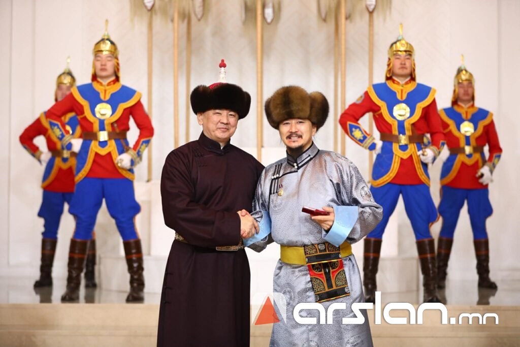 “The HU“ хамтлагийн хөөмийч, хөгжимчин Г.Нямжанцанд МУГЖ цол олголоо