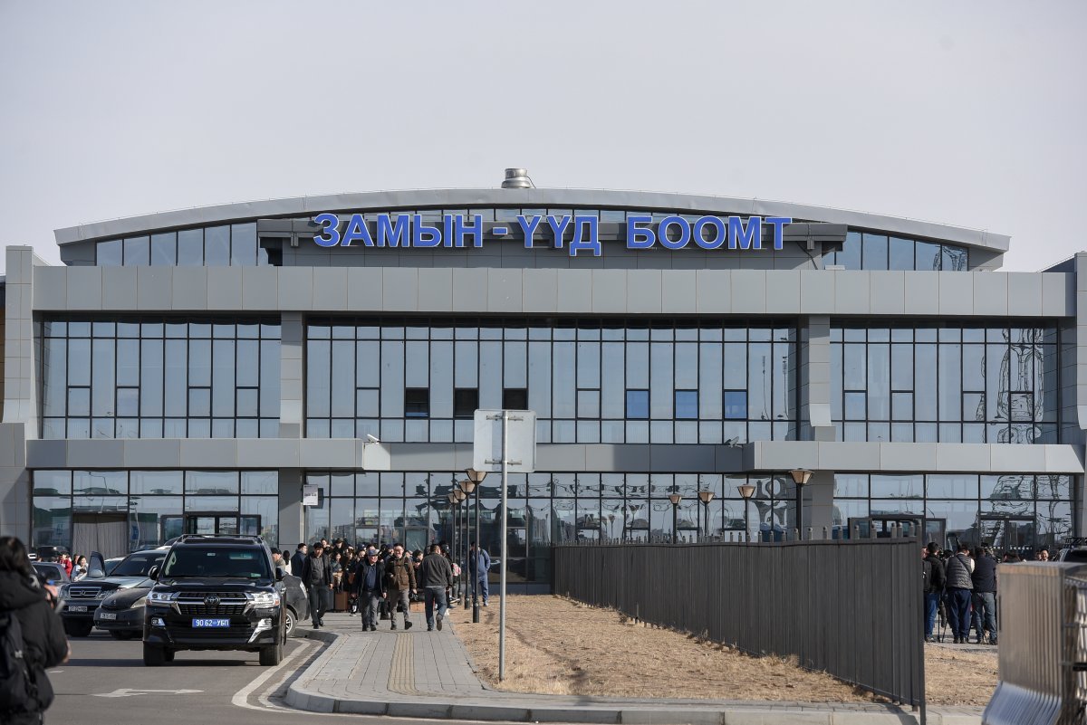 Өнөөдрөөс Замын-Үүд боомт хэвийн ажиллана
