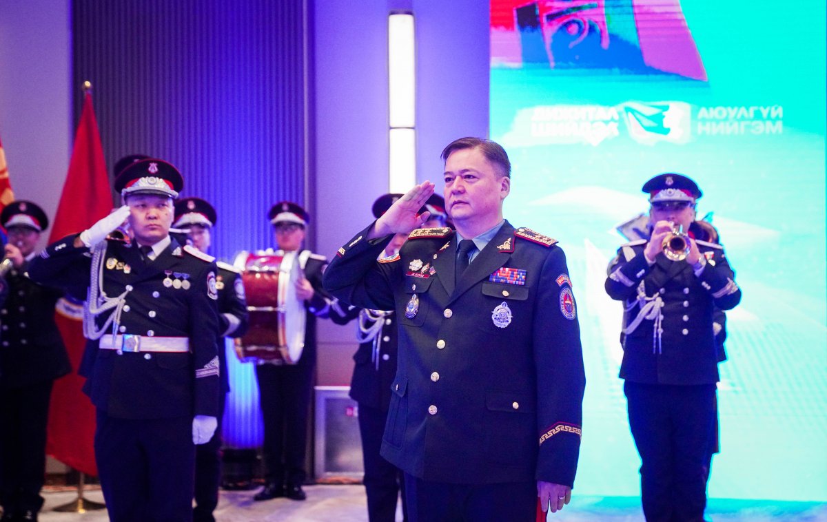 “Дижитал шийдэл-Аюулгүй нийгэм“ уриан дор зохион байгуулагдаж буй цагдаа, дотоодын цэргийн удирдах ажилтны зөвлөгөөн үргэлжилж байна