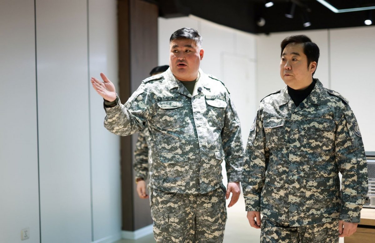 НИТХ-ын дарга А.Баяр Шуурхай удирдлагын нэгдсэн төвийн бэлтгэл ажилтай танилцлаа