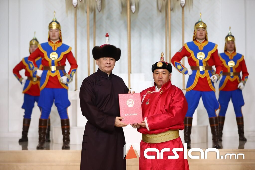 ФОТО: Улсын цол хүртсэн уяачид