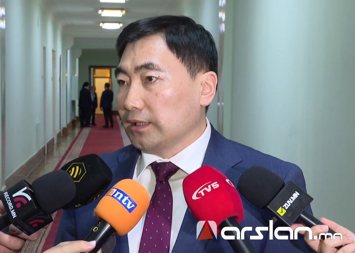 Б.Дашпүрэв: АИ-95 болон дизель түлшний үнийг 300 төгрөгөөр нэмнэ