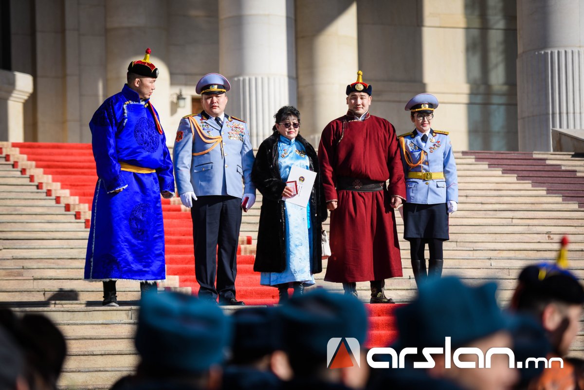Улсын харцага Т.Өсөх-Ирээдүй “Монгол Улсын Гавьяат дасгалжуулагч“ цол хүртлээ
