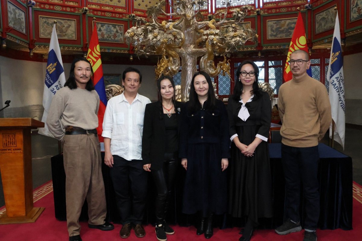 Венецийн 61 удаагийн биеннальд Монгол Улсыг төлөөлөн оролцох уран бүтээлчдийг танилцууллаа