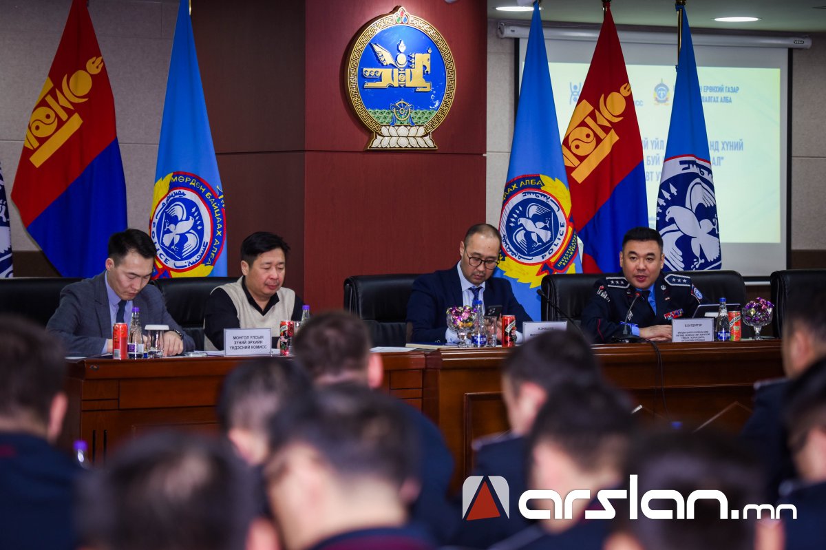 “Шүүх шинжилгээ үйл ажиллагаанд хүний эрхийг хангаж буй нөхцөл байдал“-ын талаар санал солилцлоо