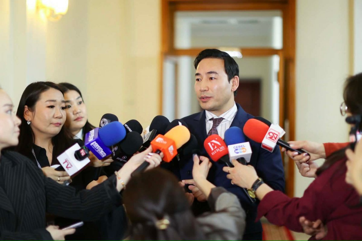 Ц.Ганзориг: Ерөнхийлөгчийн санаачилсан хуулийн төсөлд эрх мэдэл нэмэгдүүлэх, гишүүнийг шууд эгүүлэн татах зохицуулалт байхгүй