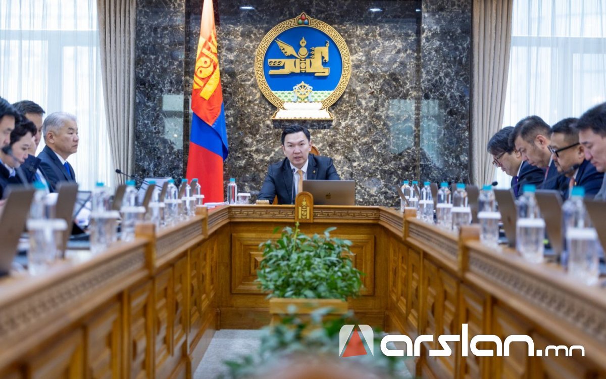 Орон сууцны санхүүжилтийн банкны тухай хуулийн төслийг хэлэлцэж байна