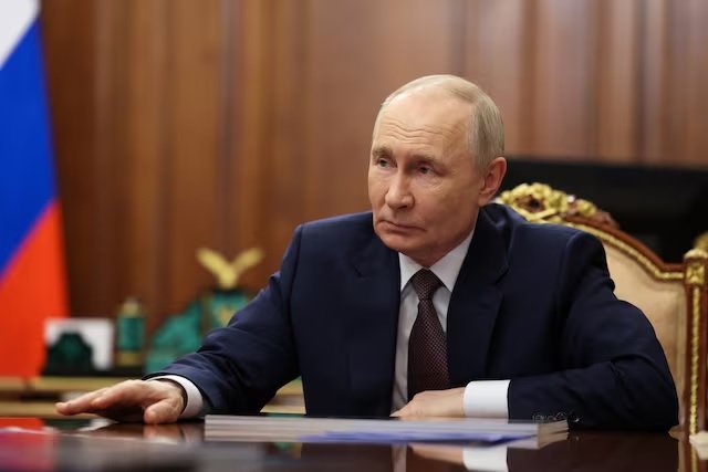 В.Путин цэргийн алба шинээр хаах хүмүүсийн өөрийн болон гэр бүлийн  $140,000 хүртэлх ЗЭЭЛИЙН ӨРИЙГ ТЭГЛЭХЭЭР болжээ