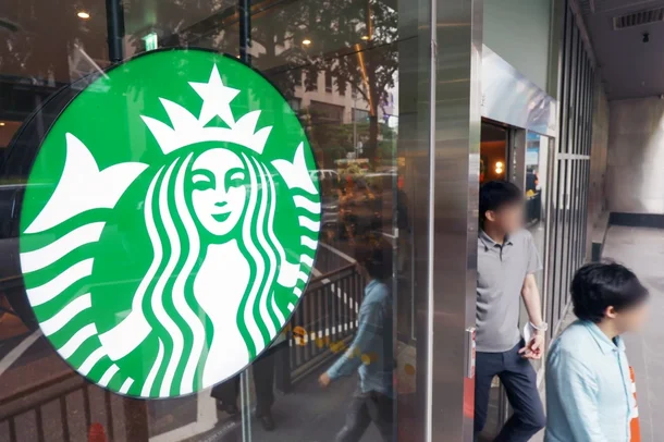 Starbucks Korea компанийн захирал ““Tank Day” нэртэй кофены аяганаас болж ажлаасаа халагджээ