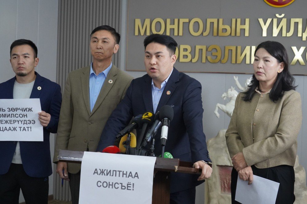 Эрчим хүчний салбарынхан ажил хаялтаа түр хойшлуулжээ