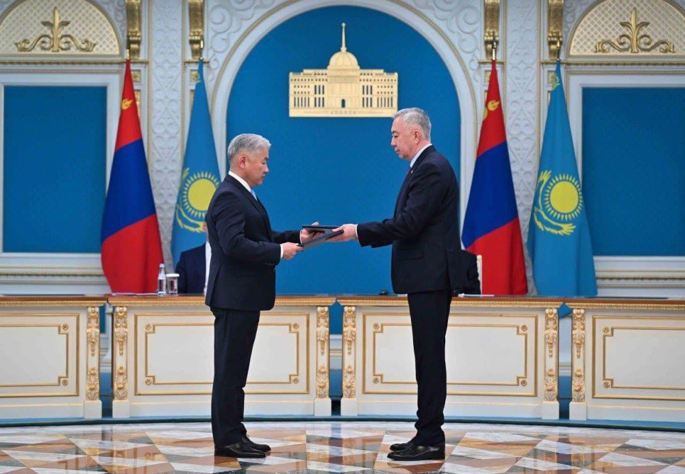 Казахстанд ноос, ноолуур, арьс, шир, мах, махан бүтээгдэхүүн нийлүүлнэ