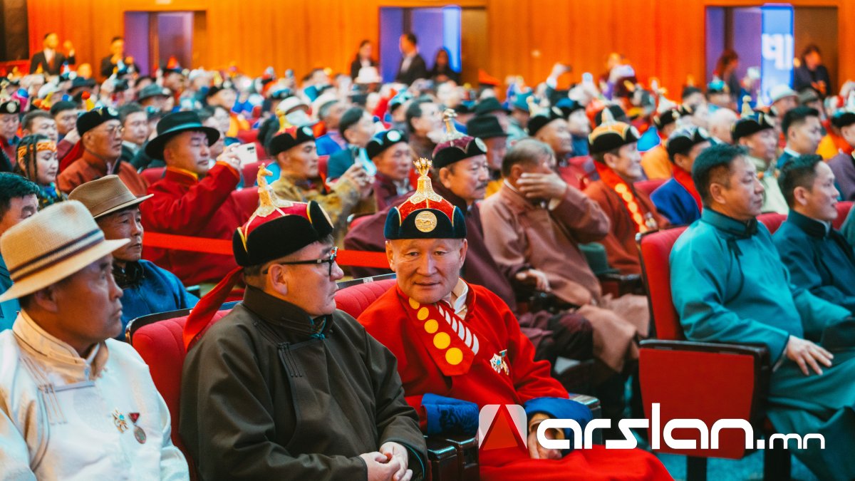 “Монгол адуучин“ зөвлөгөөнд урилгаар адуучин 9 хөдөлмөрийн баатрын төлөөлөл оролцлоо