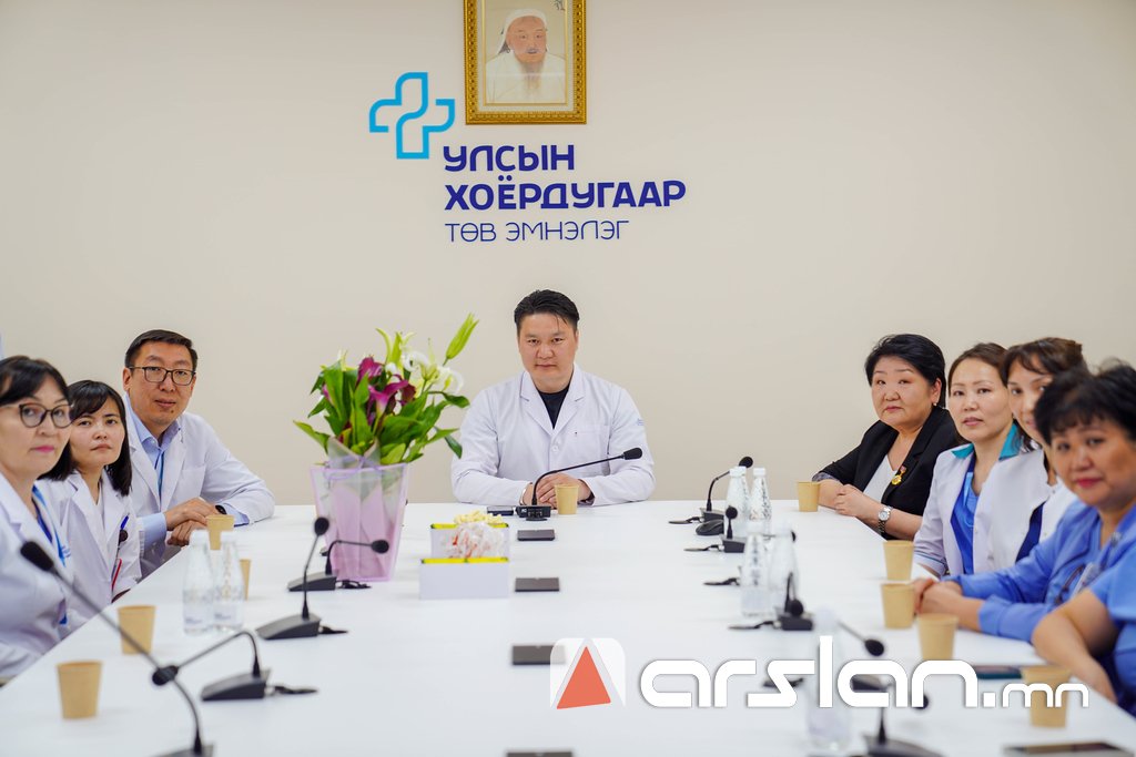 Улсын Хоёрдугаар төв эмнэлгээс төрөн гарсан шинэхэн “ГАВЬЯАТАА“ хүлээн авч, хүндэтгэл үзүүллээ