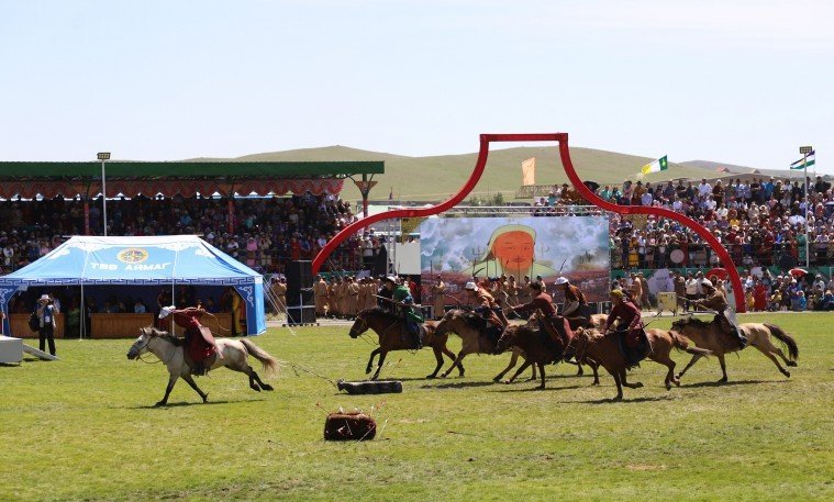 Сүхбаатар, Дундговь, Завхан аймгуудын баяр наадмын тов гарчээ