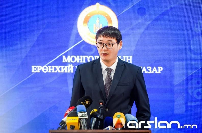 Ц.ГАНСҮЛД: Ерөнхий сайд асан Л.Оюун-Эрдэнэтэй холбоотой 4 хэргийг хянан шалгаж байна